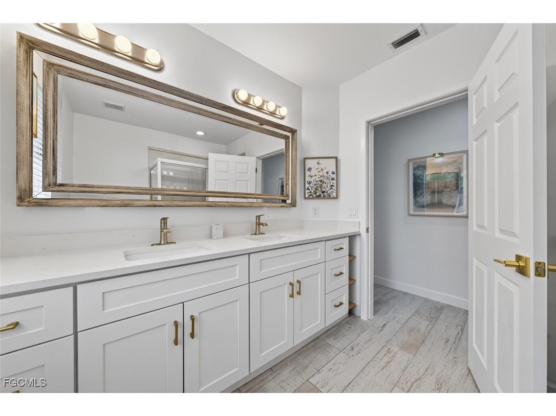 13570 Harbour Ridge Drive Fort Myers FL 33908 2025013379 image35