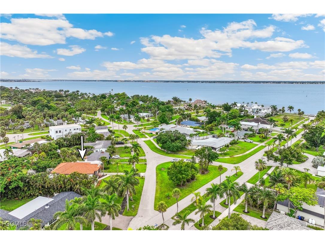 1358 Hopedale Drive Fort Myers FL 33919 2026000034 image2