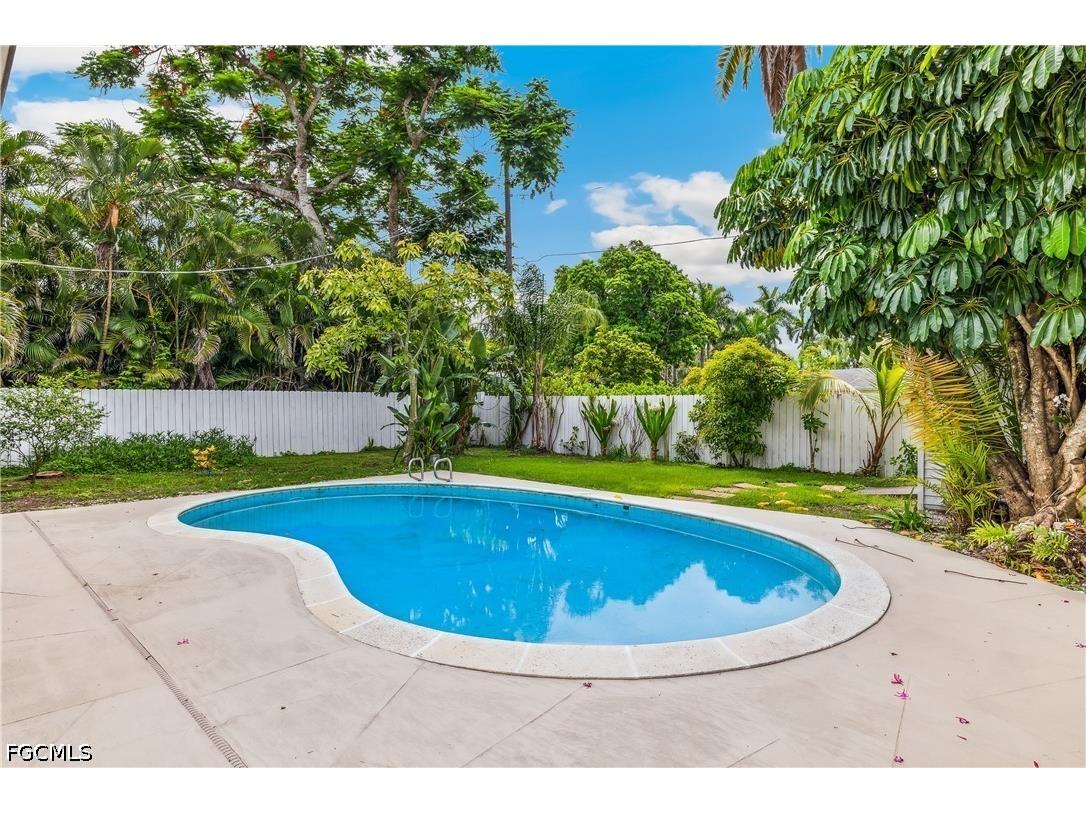 1358 Hopedale Drive Fort Myers FL 33919 2026019945 image26