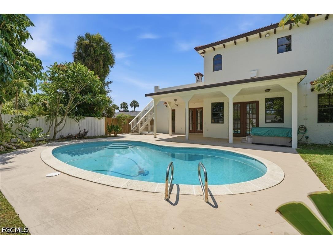 1358 Hopedale Drive Fort Myers FL 33919 2026027271 image1