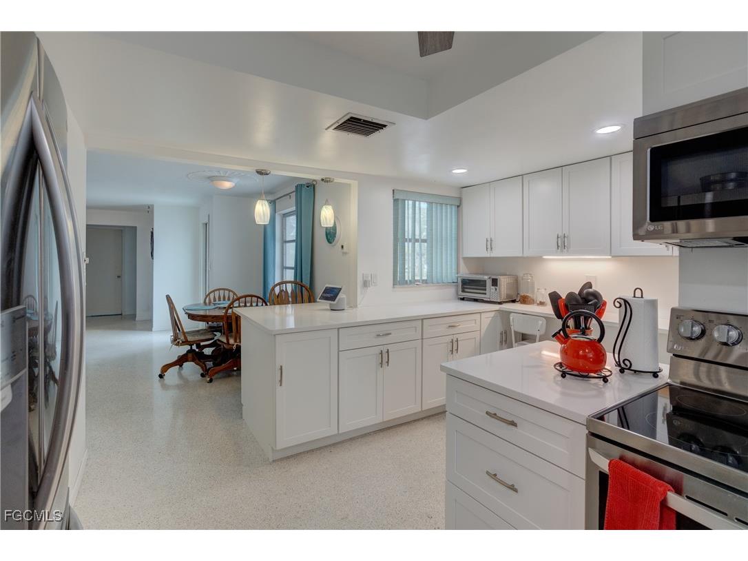 1358 Sunrise Drive North Fort Myers FL 33917 2025009540 image12