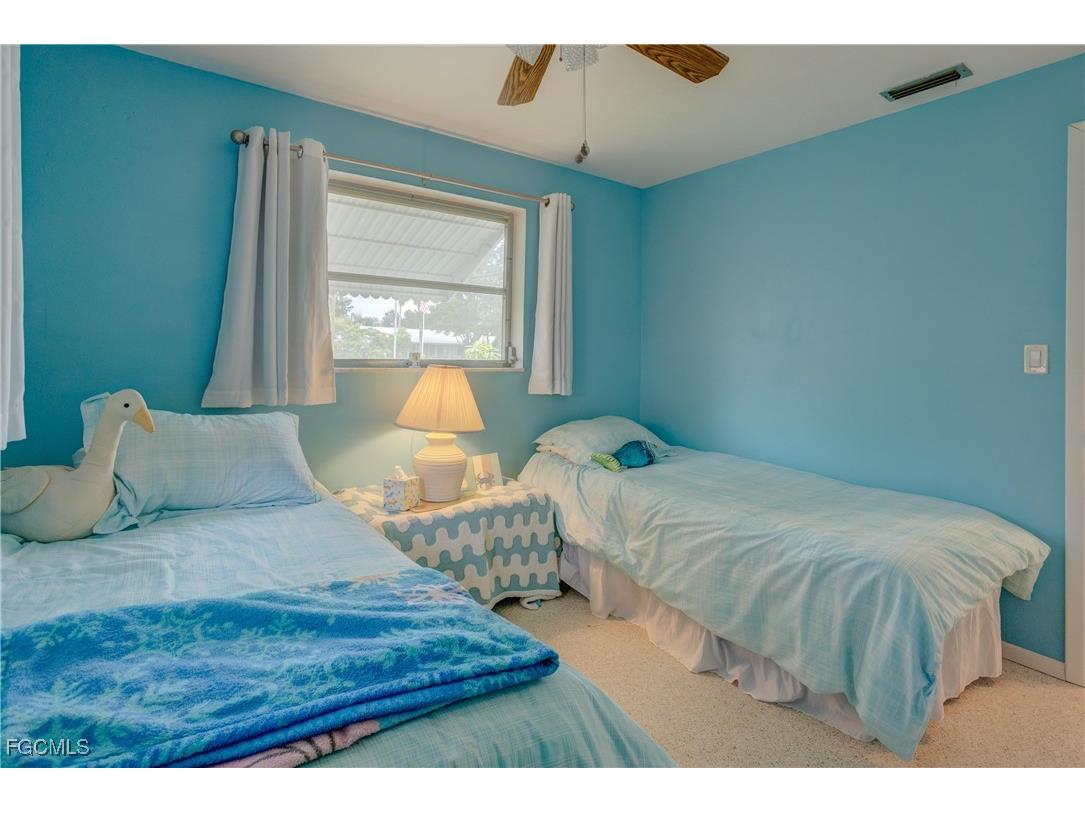 1358 Sunrise Drive North Fort Myers FL 33917 2025009540 image22