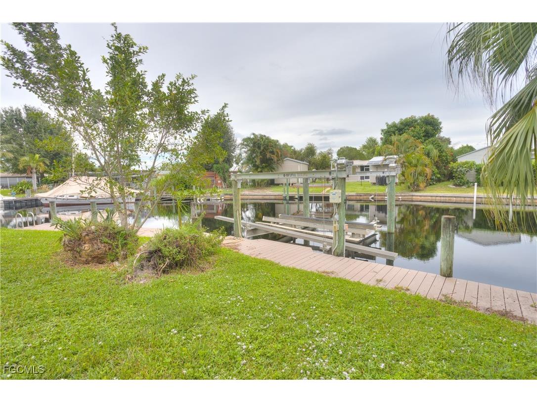 1358 Sunrise Drive North Fort Myers FL 33917 2025009540 image32
