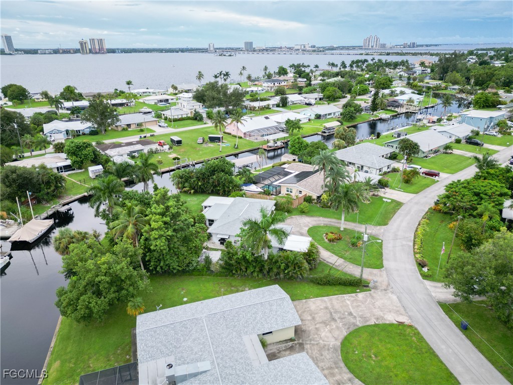 1358 Sunrise Drive North Fort Myers FL 33917 2025009540 image40