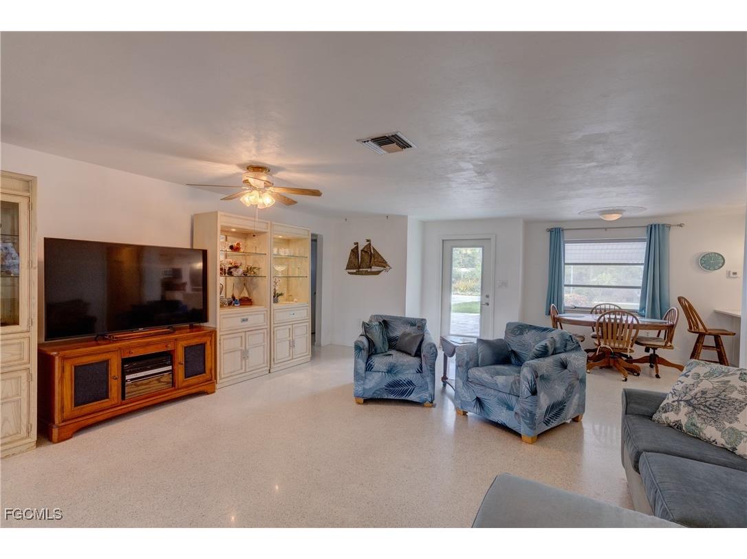 1358 Sunrise Drive North Fort Myers FL 33917 2025009540 image6