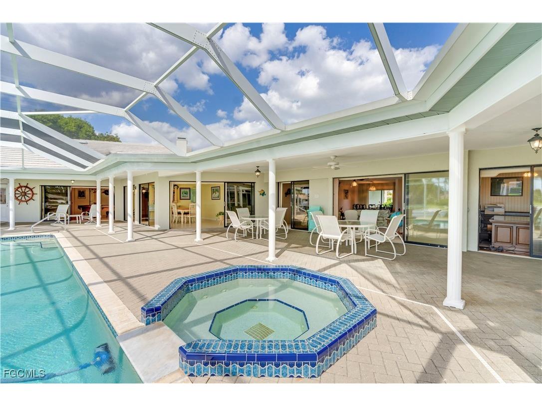 1358 Wainwright Way Fort Myers FL 33919 2026002357 image11