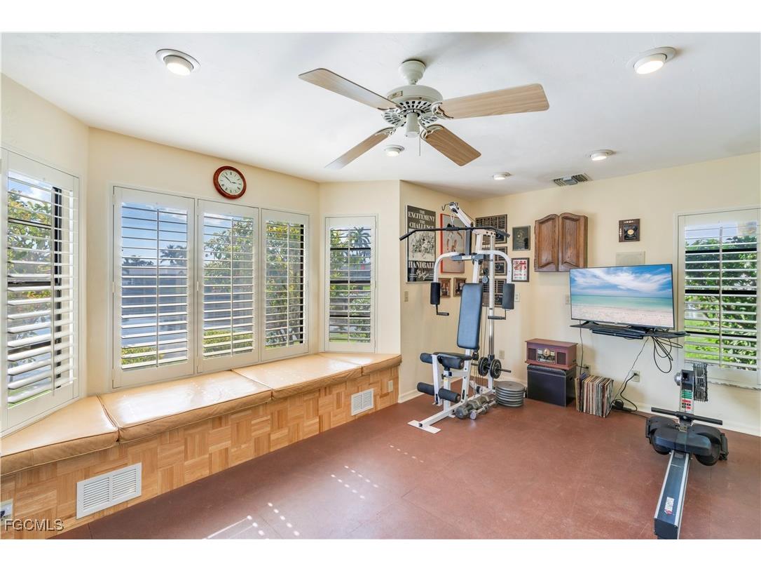 1358 Wainwright Way Fort Myers FL 33919 2026002357 image47