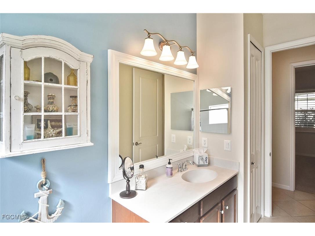 13586 Starwood Lane Fort Myers FL 33912 2025023542 image25