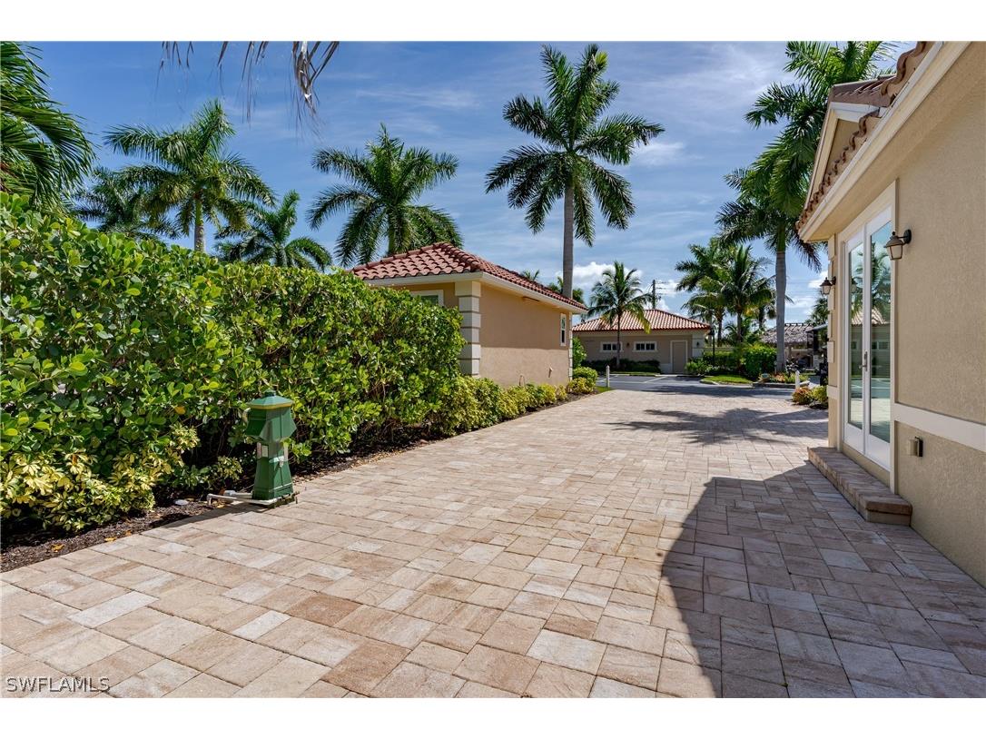 13596 Snook Circle Naples FL 34114 224048753 image32