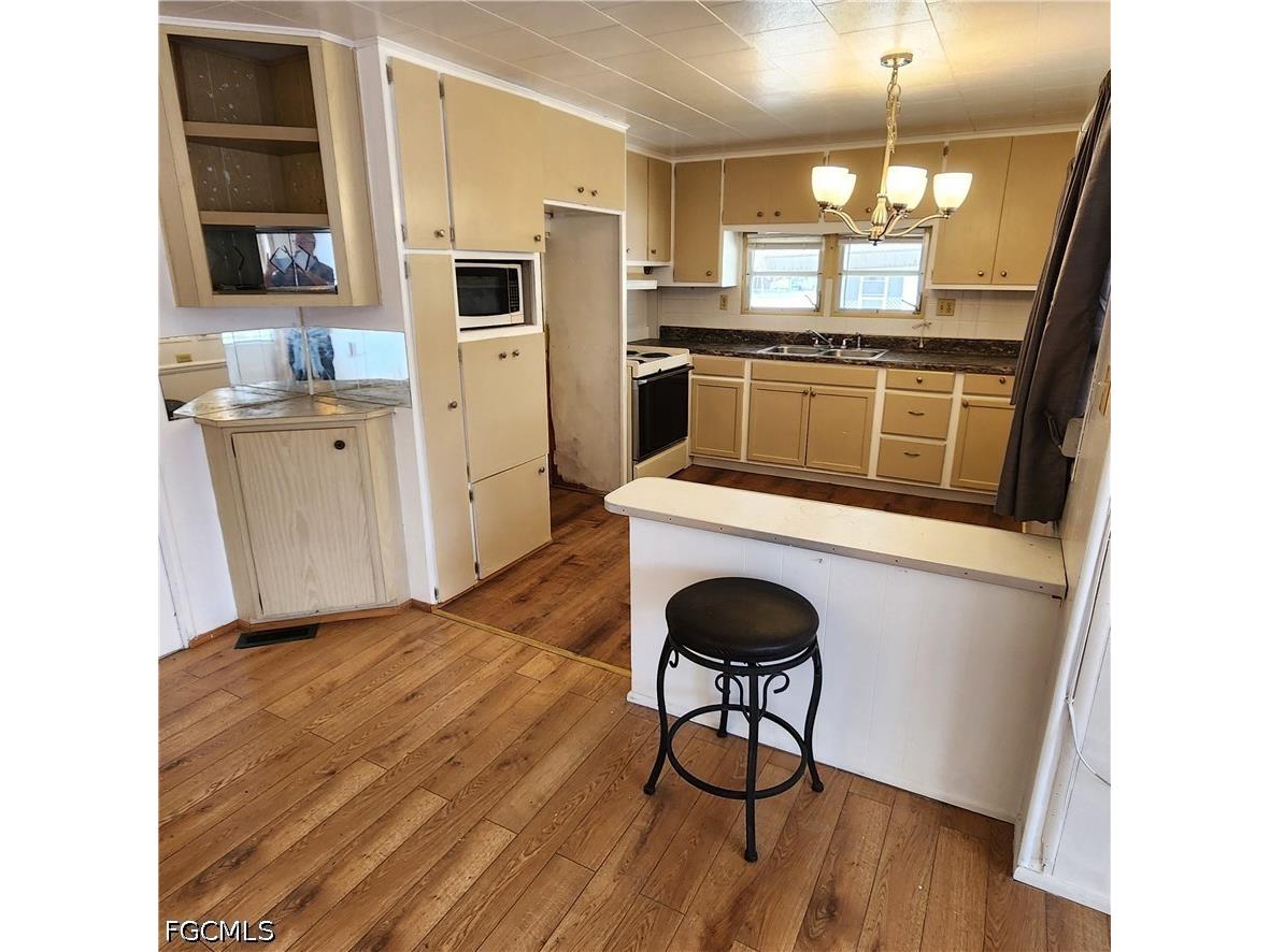 136 Amber Avenue North Fort Myers FL 33917 2026022638 image18