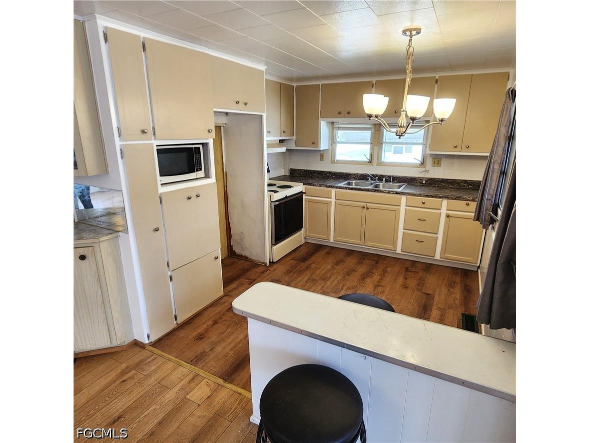 136 Amber Avenue North Fort Myers FL 33917 2026022638 image19