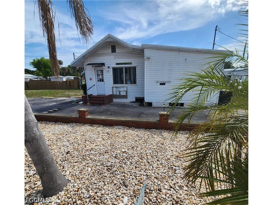 136 Amber Avenue North Fort Myers FL 33917 2026022638 image29