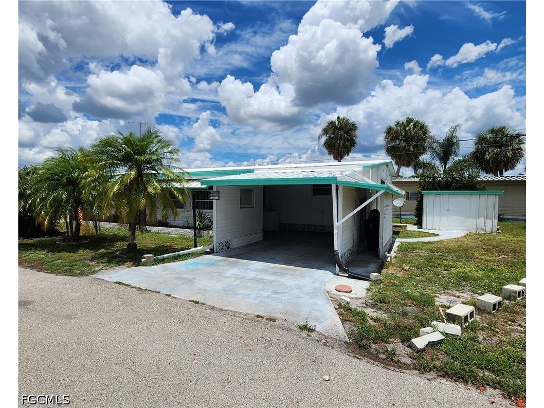 136 Amber Avenue North Fort Myers FL 33917 2026022638 image9