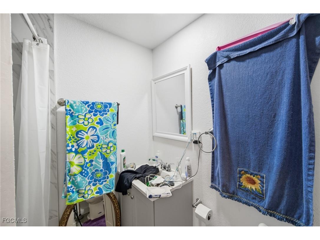 136 Lexington Avenue Fort Myers FL 33908 2025011516 image13