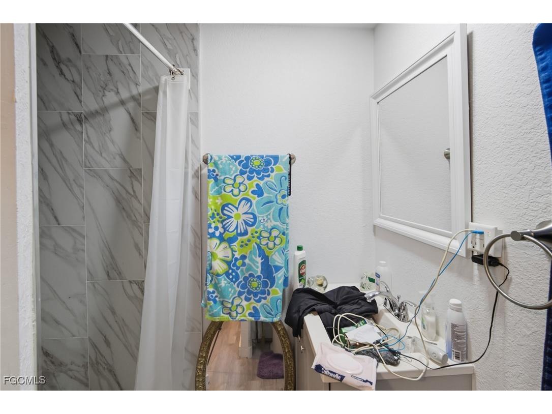 136 Lexington Avenue Fort Myers FL 33908 2025011516 image14