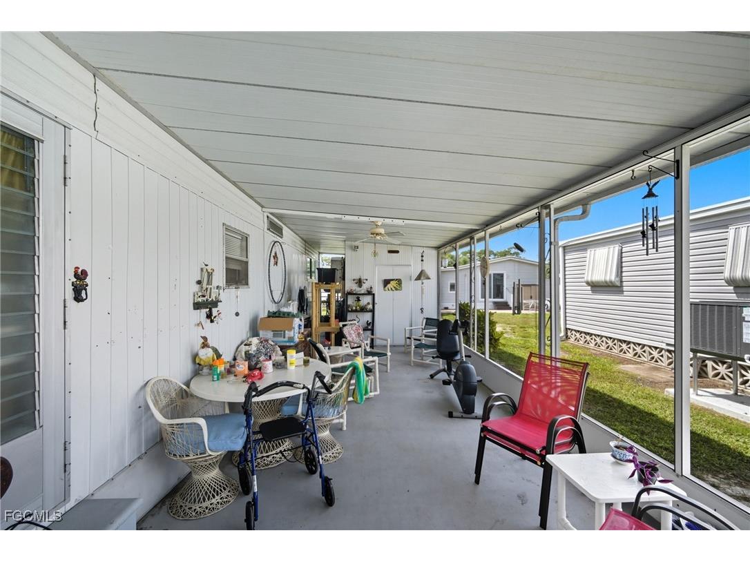 136 Lexington Avenue Fort Myers FL 33908 2025011516 image2