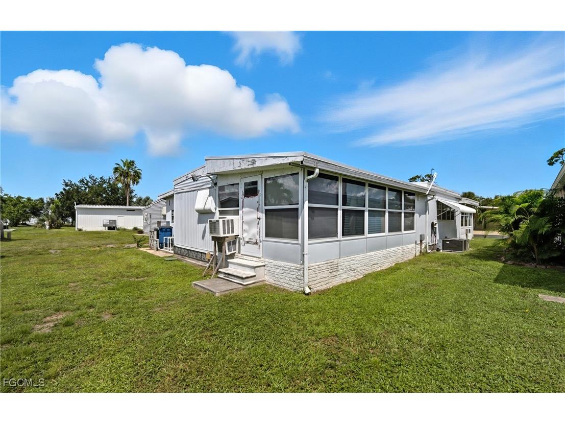 136 Lexington Avenue Fort Myers FL 33908 2025011516 image22