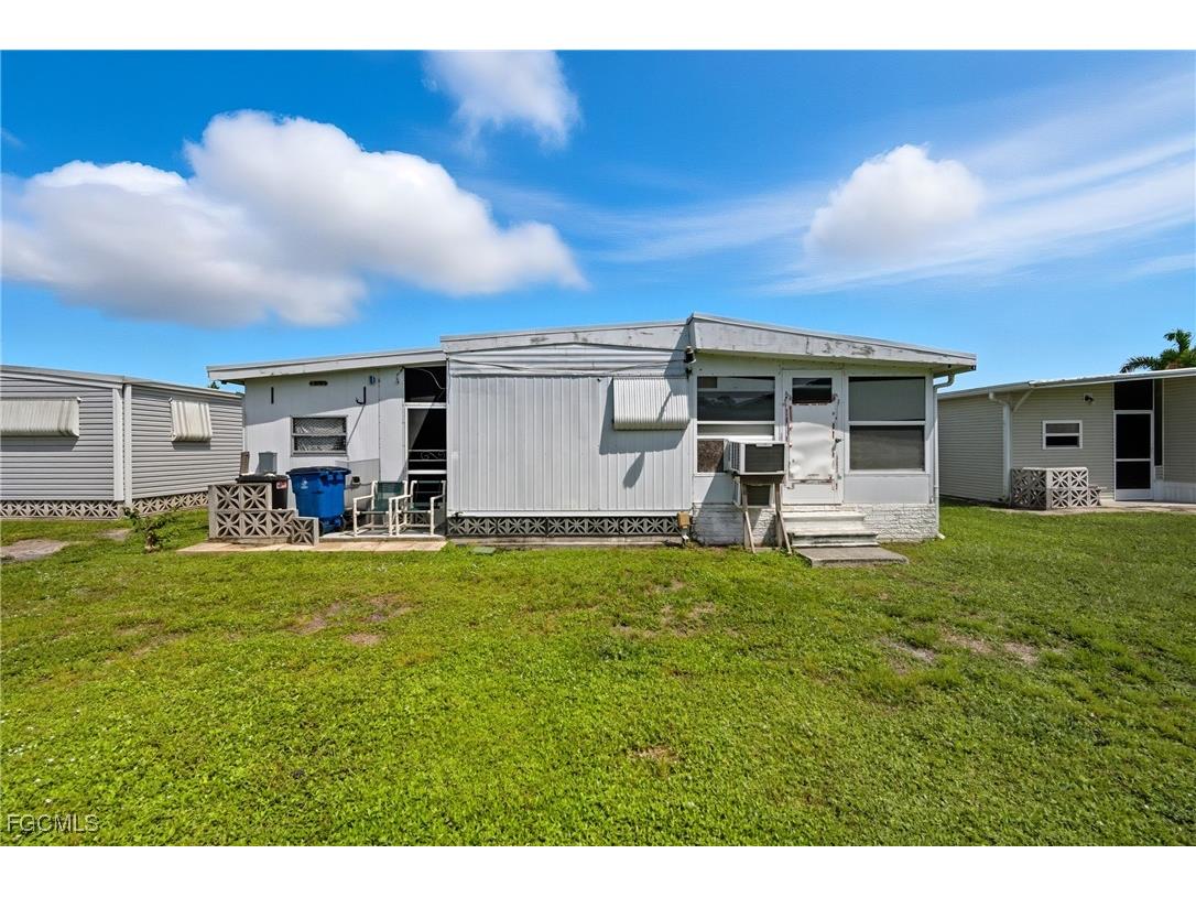 136 Lexington Avenue Fort Myers FL 33908 2025011516 image23