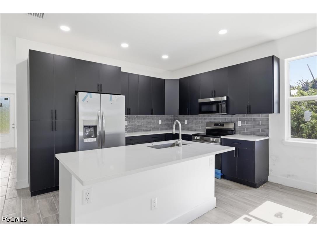 136 Lomas Road Rotonda West FL 33947 2026020435 image1
