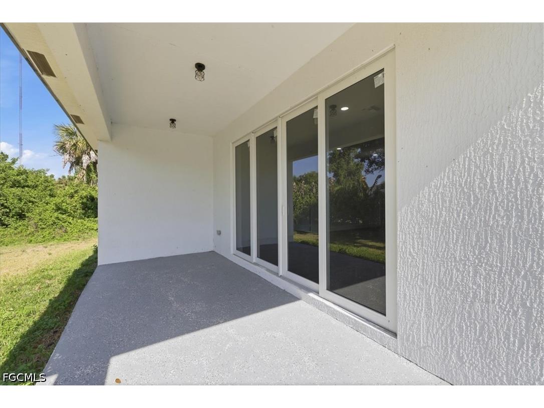 136 Lomas Road Rotonda West FL 33947 2026020435 image12