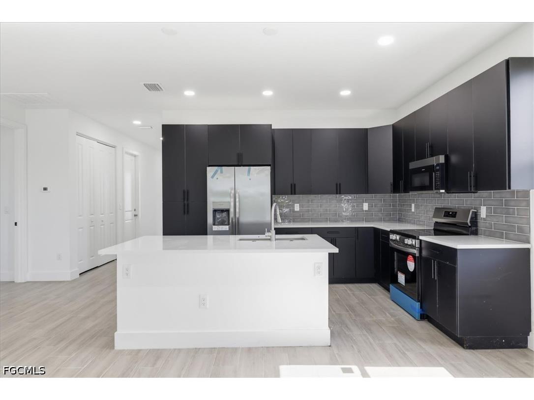 136 Lomas Road Rotonda West FL 33947 2026020435 image8