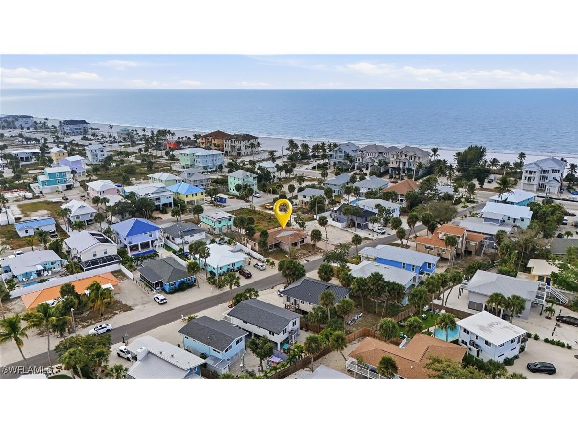 136 Madison Court Fort Myers Beach FL 33931 226001722 image1