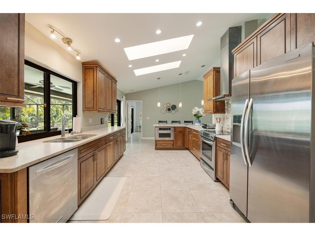 136 Old Tamiami Trail Naples FL 34110 225029771 image11