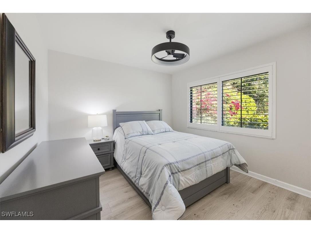 136 Old Tamiami Trail Naples FL 34110 225029771 image17