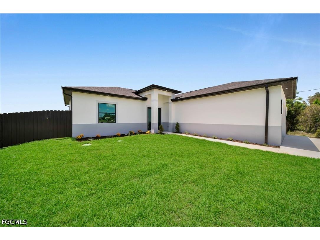 136 Pageant Street Lehigh Acres FL 33974 2026031637 image4