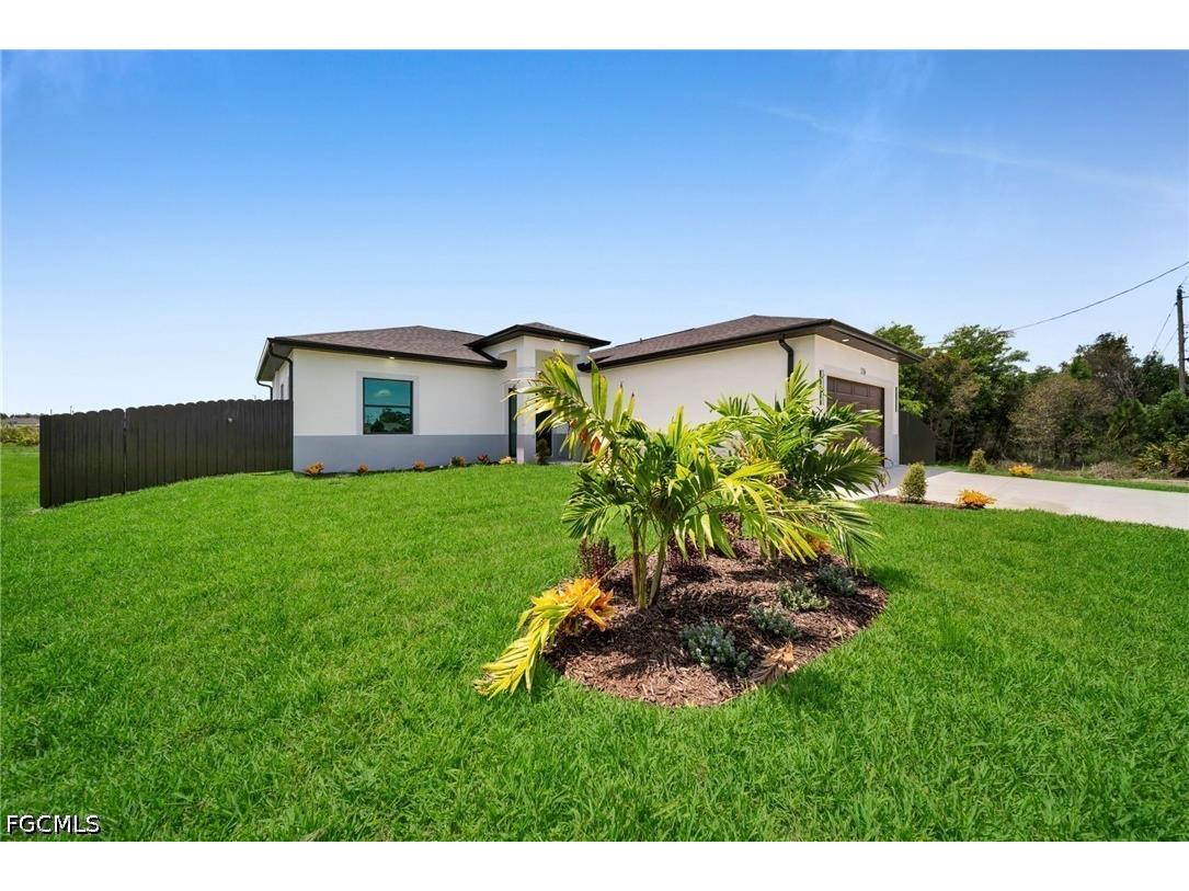 136 Pageant Street Lehigh Acres FL 33974 2026031637 image5