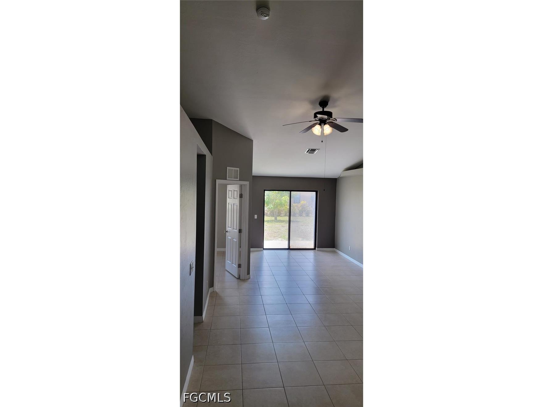 136 SE 12th Terrace Cape Coral FL 33990 2026027486 image4