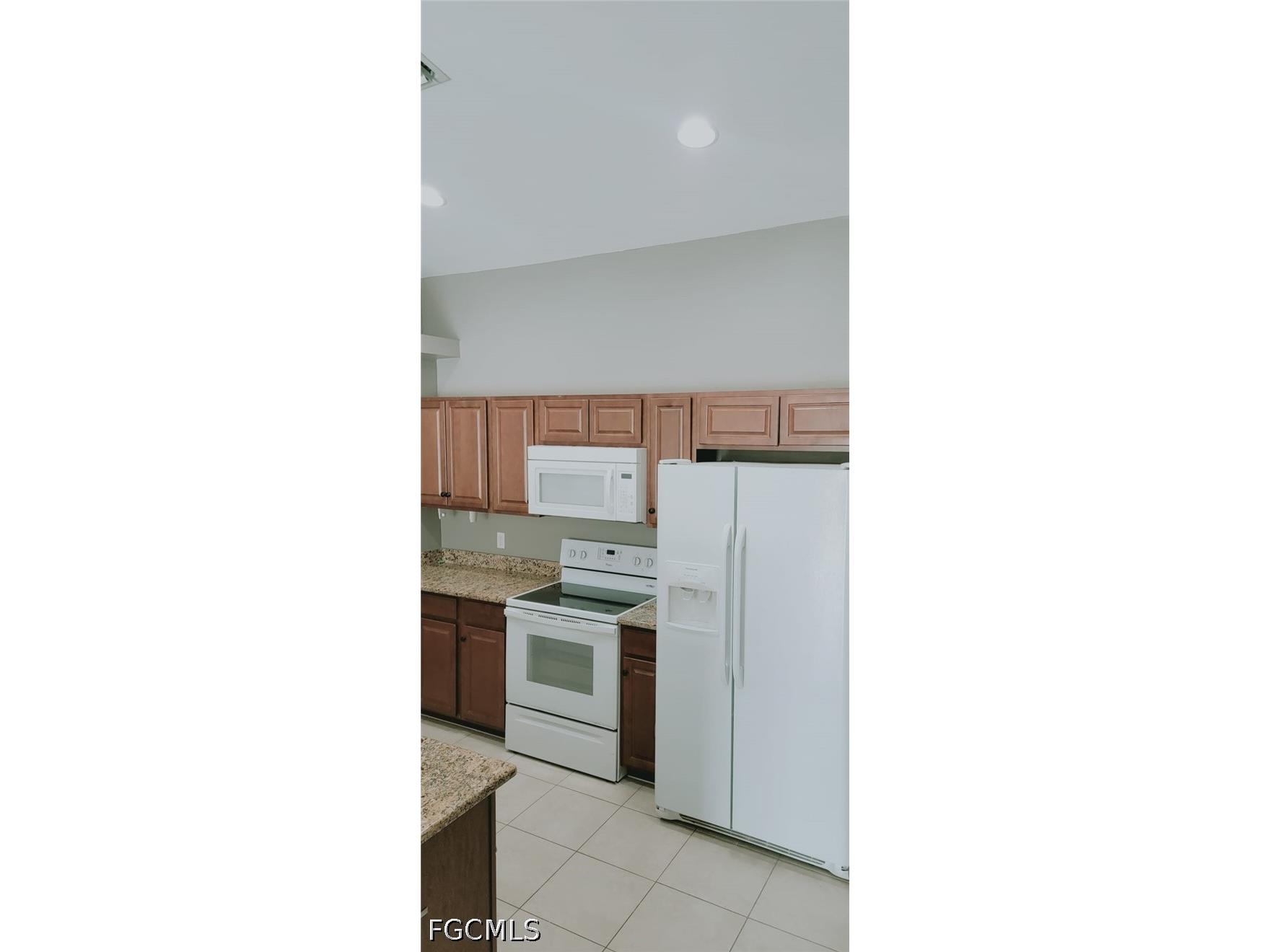 136 SE 12th Terrace Cape Coral FL 33990 2026027486 image5