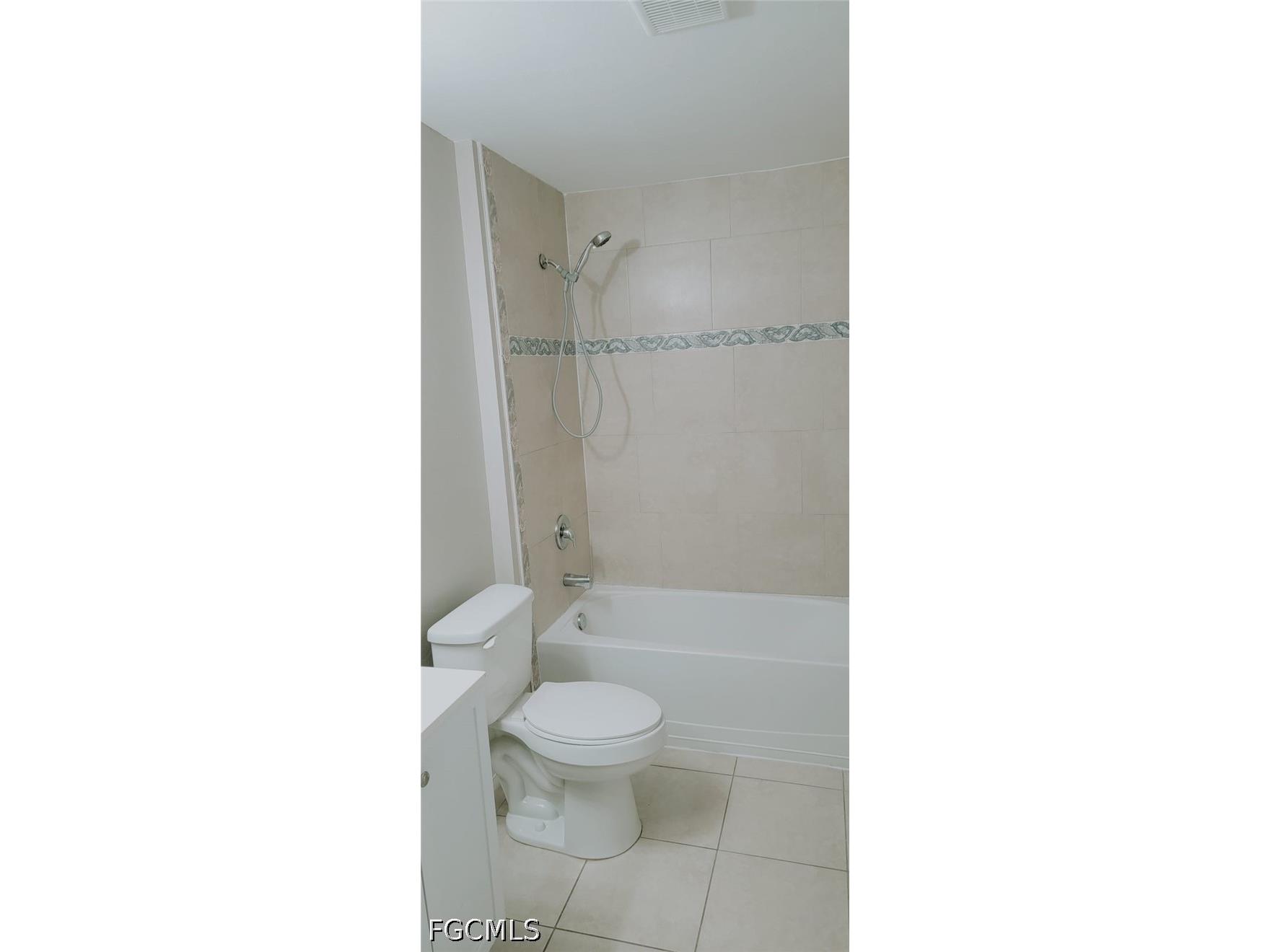 136 SE 12th Terrace Cape Coral FL 33990 2026027486 image7