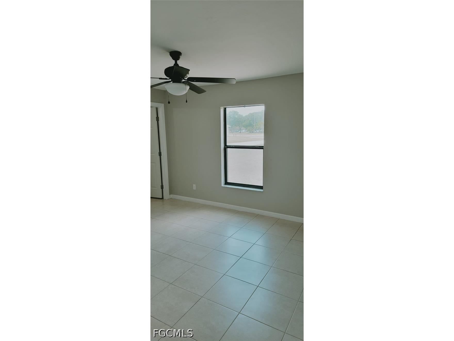 136 SE 12th Terrace Cape Coral FL 33990 2026027486 image8