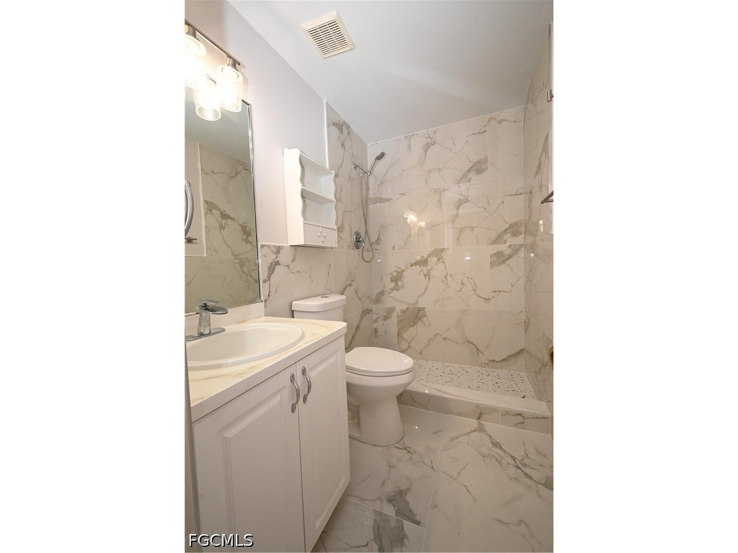 136 SE 19th Lane Cape Coral FL 33990 2026017188 image15