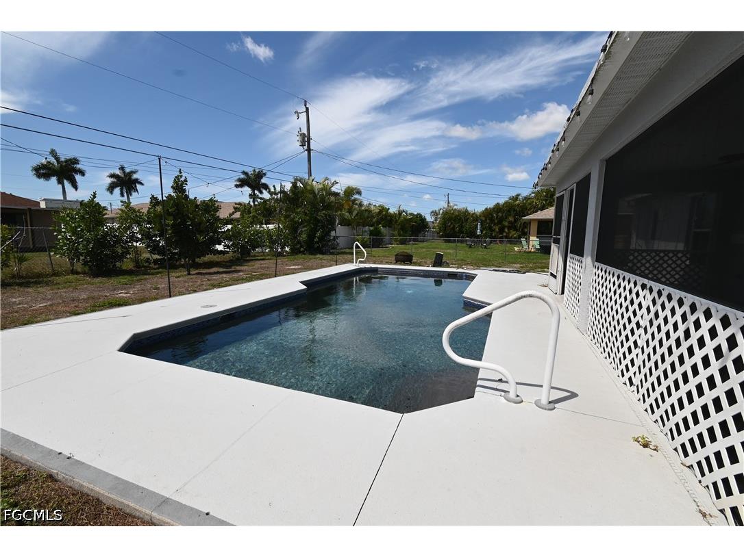136 SE 19th Lane Cape Coral FL 33990 2026017188 image18