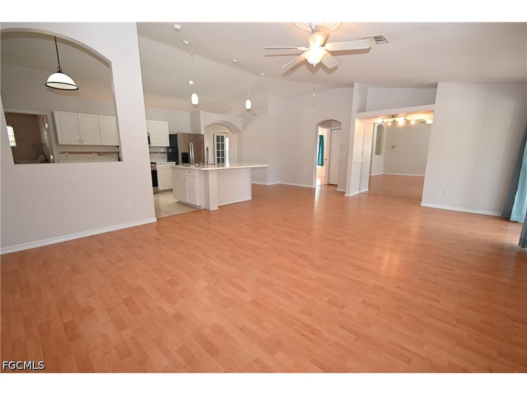 136 SE 19th Lane Cape Coral FL 33990 2026017188 image9