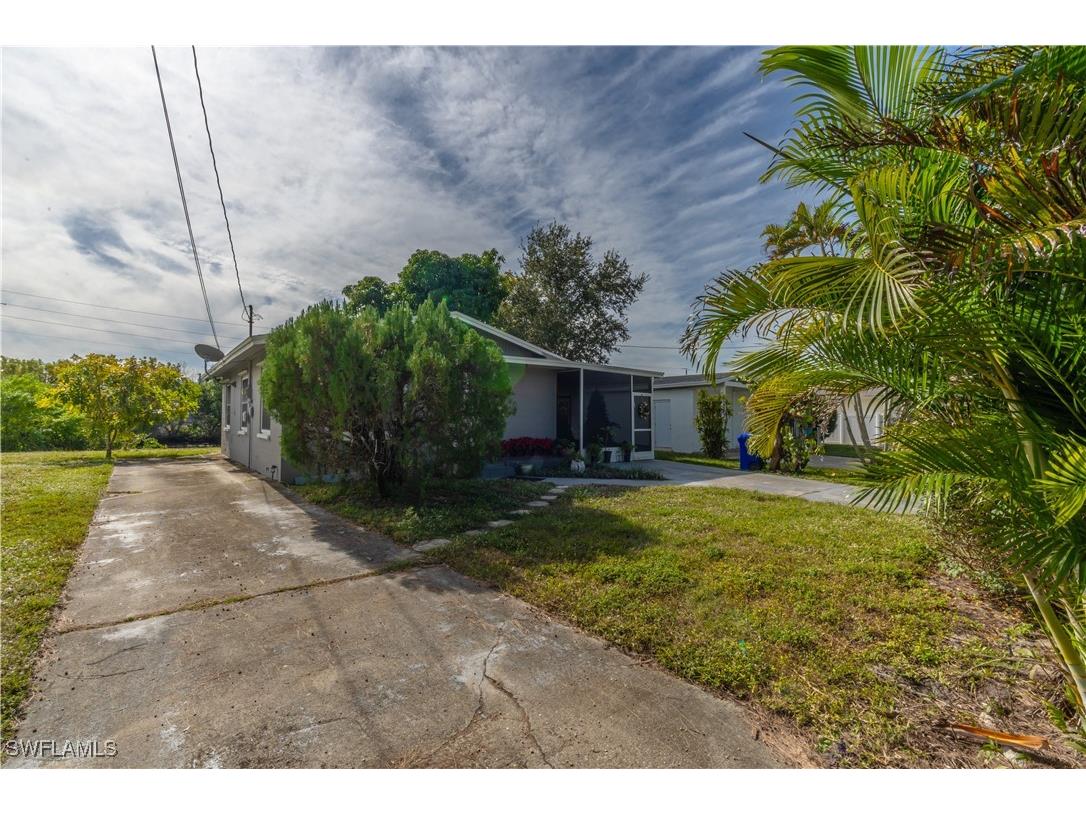 1360 5th Avenue N Naples FL 34102 225082063 image27