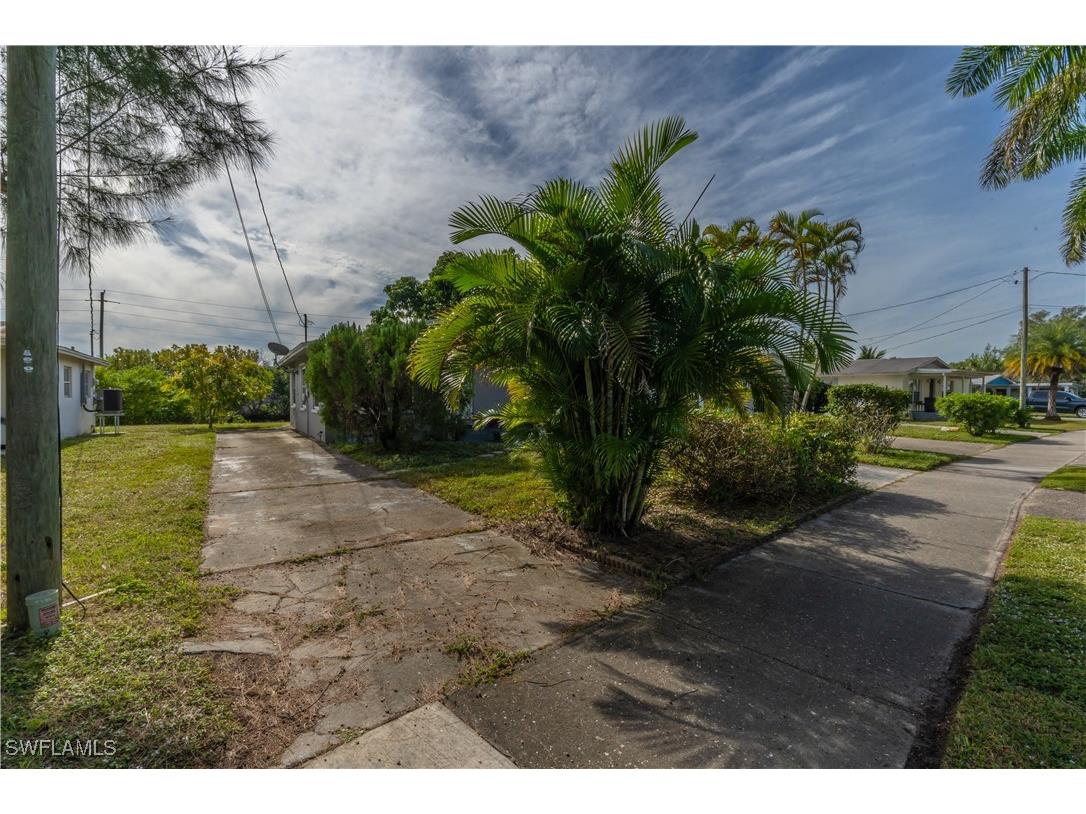 1360 5th Avenue N Naples FL 34102 225082063 image28