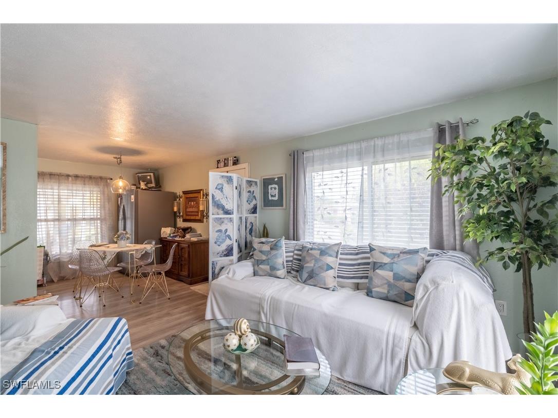 1360 5th Avenue N Naples FL 34102 225082063 image3