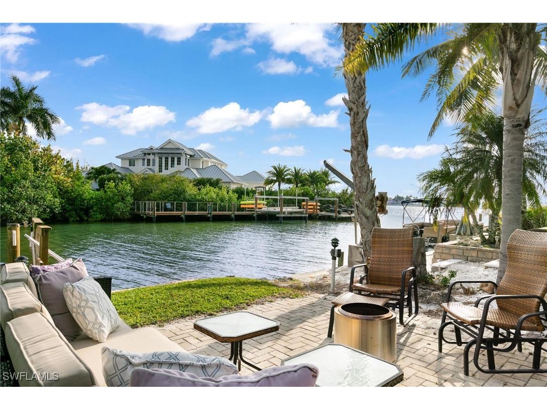 1360 Chesapeake Avenue #1372 Naples FL 34102 225058531 image1