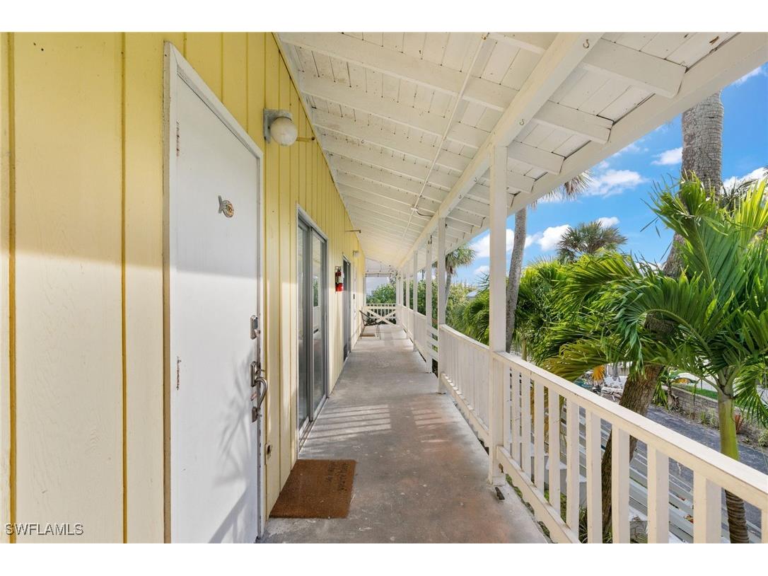 1360 Chesapeake Avenue #1372 Naples FL 34102 225058531 image10