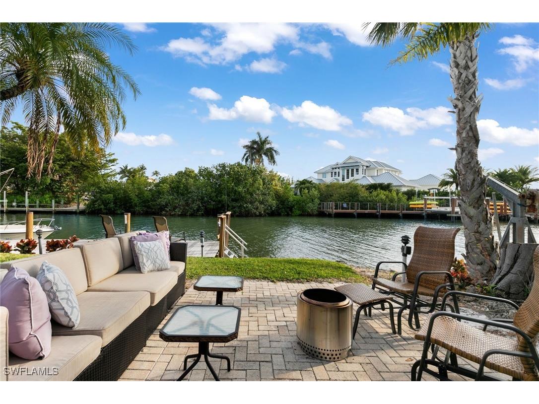 1360 Chesapeake Avenue #1372 Naples FL 34102 225058531 image2