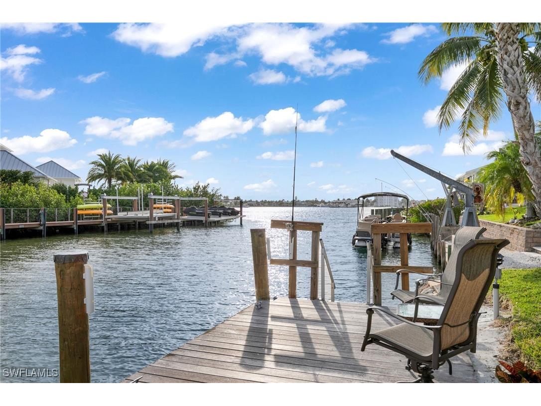 1360 Chesapeake Avenue #1372 Naples FL 34102 225058531 image3