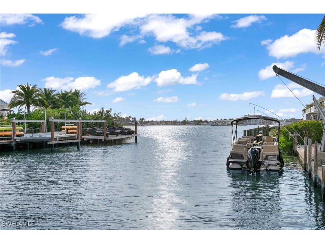 1360 Chesapeake Avenue #1372 Naples FL 34102 225058531 image6