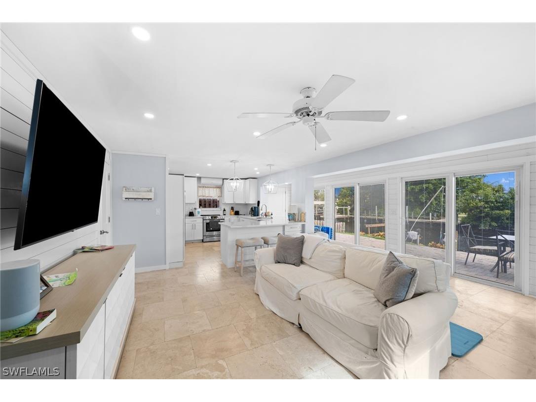 1360 Chesapeake Avenue Naples FL 34102 226006808 image11