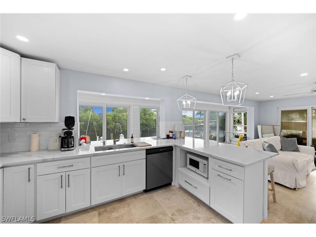 1360 Chesapeake Avenue Naples FL 34102 226006808 image14