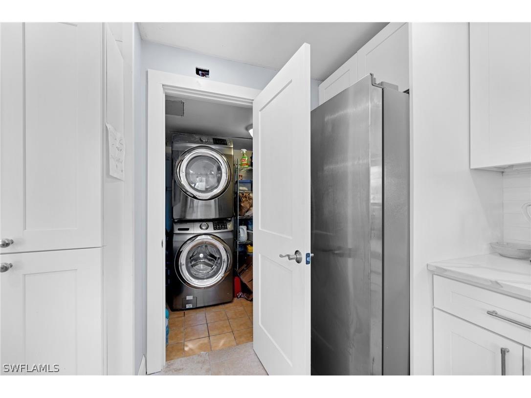 1360 Chesapeake Avenue Naples FL 34102 226006808 image21