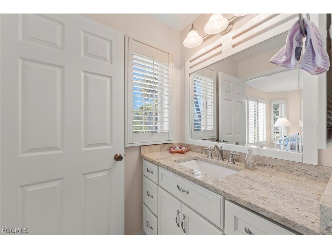 1360 Jamaica Drive Sanibel FL 33957 2026009282 image16