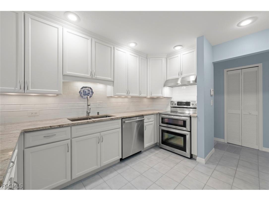 1360 Jamaica Drive Sanibel FL 33957 2026009282 image33